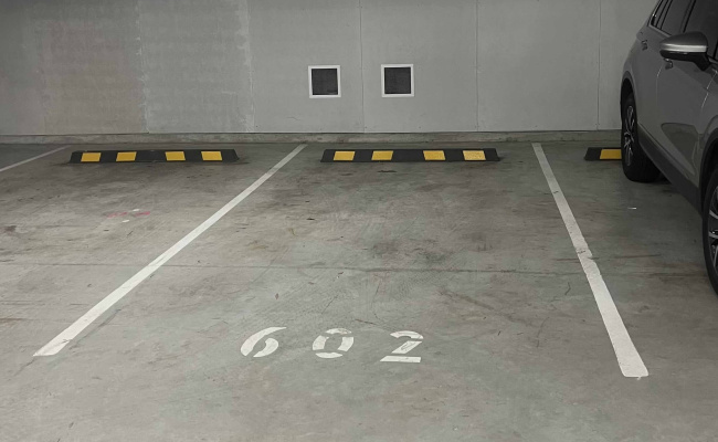 Secure parking space two minutes from Petersham Station