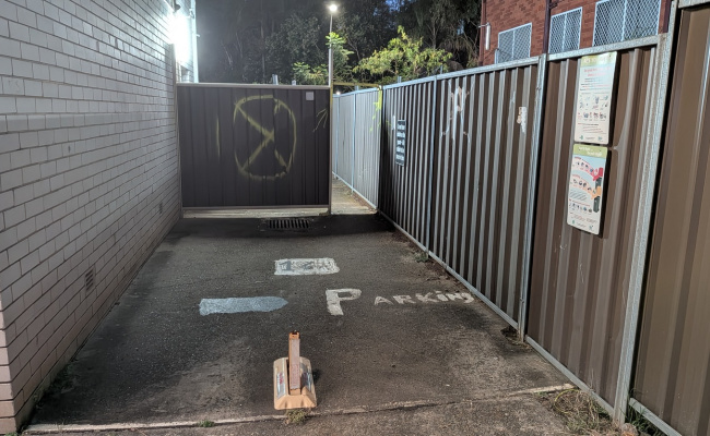 Warwick Farm - Safe Open Parking Space close to Train Station