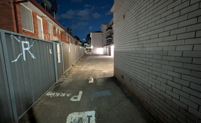 Warwick Farm - Safe Open Parking Space close to Train Station