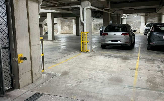 Secure car spot 3 minutes walking distance to Redfern train station, underground, with secure gate