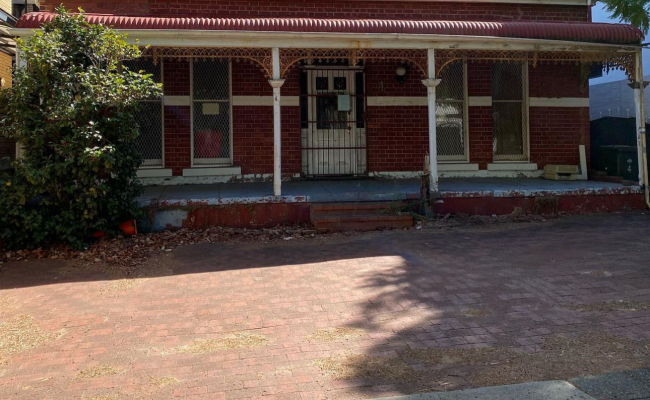 Great Parking Bay in the Heart of West Perth