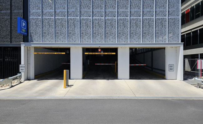 Secure Unreserved Parking on Richmond Rd