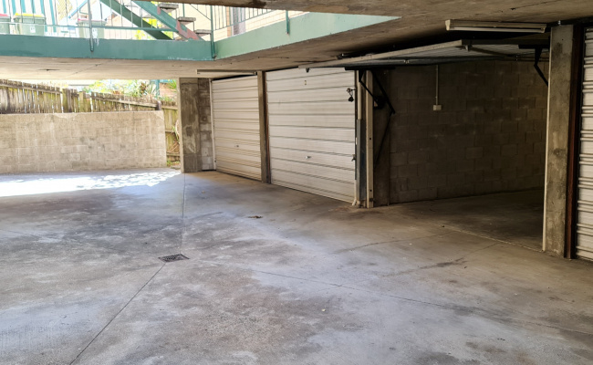 Lock-up Garage only minutes away from Train Station.