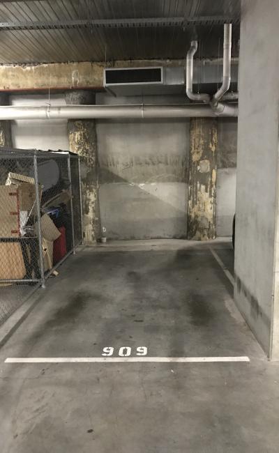 Parking spot opposite Como Shopping Centre in South Yarra... only metres from Chapel Street