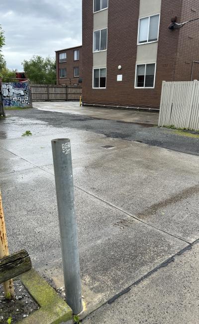 Park at right at the intersection of Riversdale road and Auburn Road, Hawthorn East