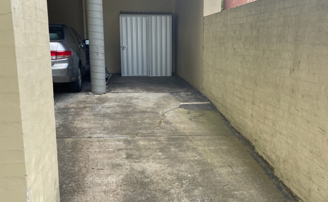 Driveway parking on Robe Street in St Kilda Victoria Driveway parking on Robe Street in St Kilda Victoria