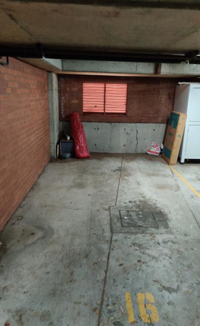 Great indoor parking space ,just 2 minutes walk from artarmon station