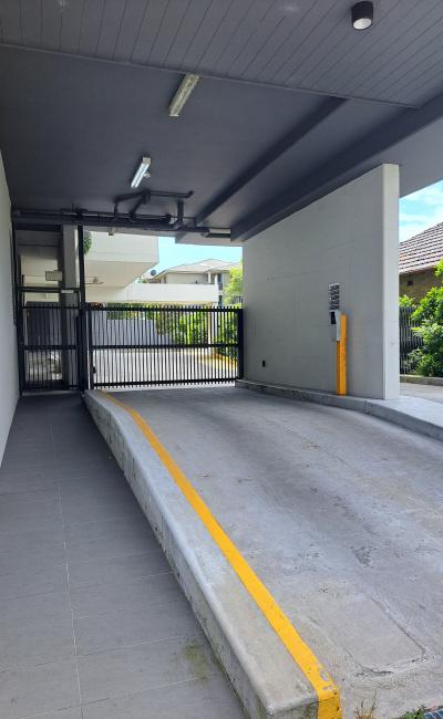 Mascot - Secure Undercover Parking Near Domestic Airport (15 min walk)