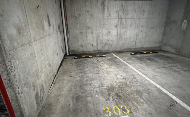 West Melbourne Parking Close to North Melbourne Station