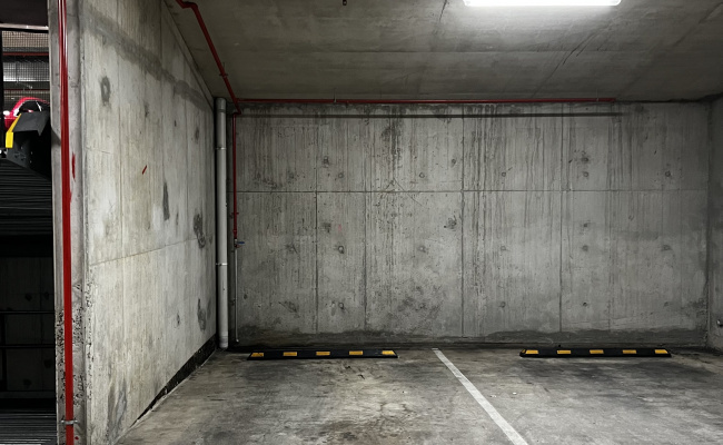 West Melbourne Parking Close to North Melbourne Station