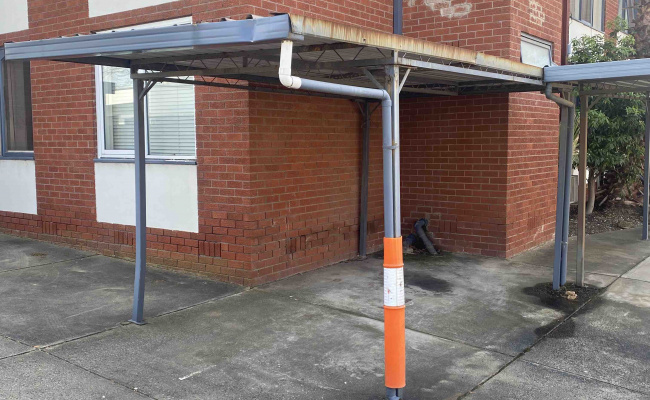 great parking space in ascot vale for cheap