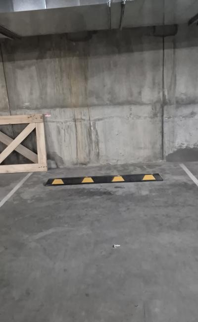 Great parking Melbourne CBD / West Melbourne area