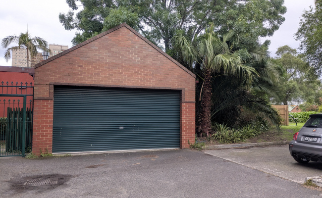 Outdoor Parking Space in Fitzroy & Carlton Gardens. Off Gertrude St.