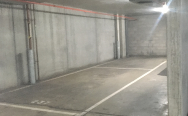 Secure parking space St Kilda Road