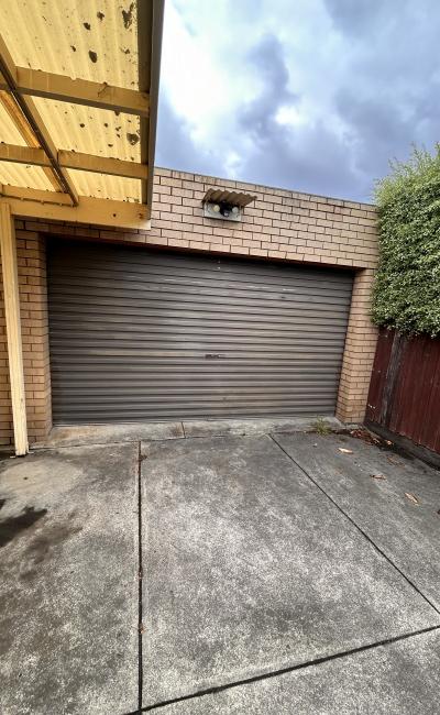 Car Garage parking near ruthven and reservoir station