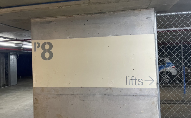 St Leonards - Secure Lock Up Garage 1 min to Train Station and 6 mins to RNSH