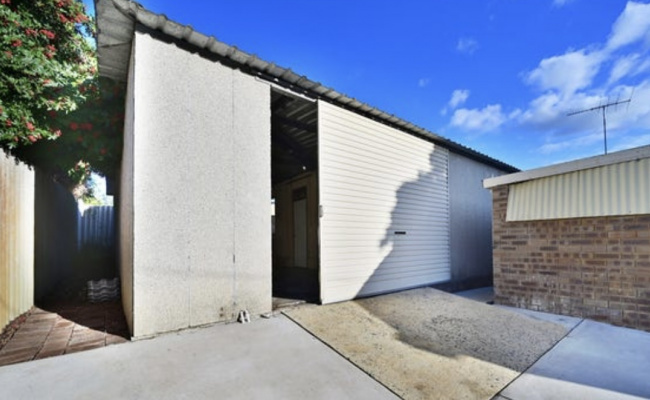 Massive lock up shed for rent!