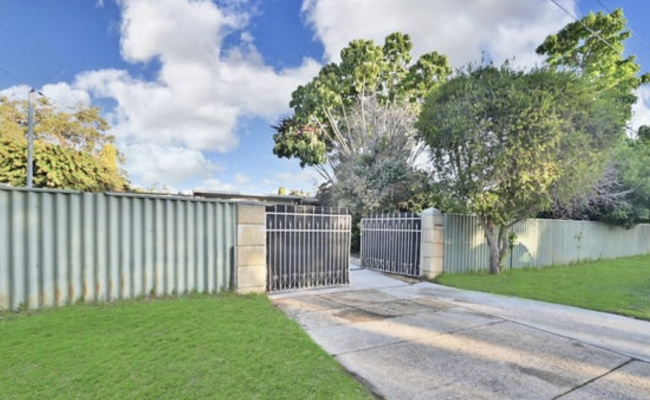 Massive lock up shed for rent!