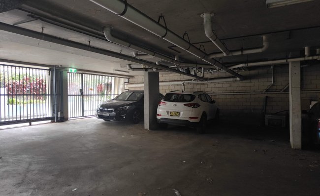 Great, cheap parking space in the heart of chippendale