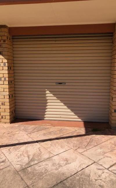 Garage space for storage/parking in Birkdale