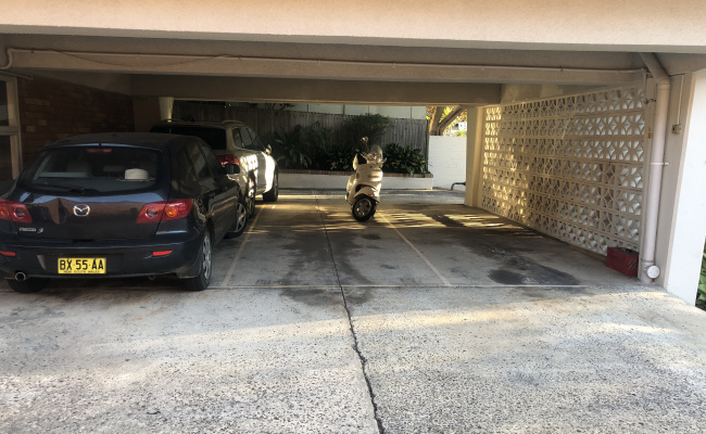 Covered parking space minutes from Bondi beach!
