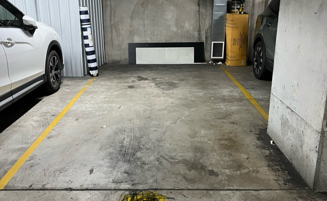 Wollstonecraft - Secure Undercover Parking Near Mater Hospital