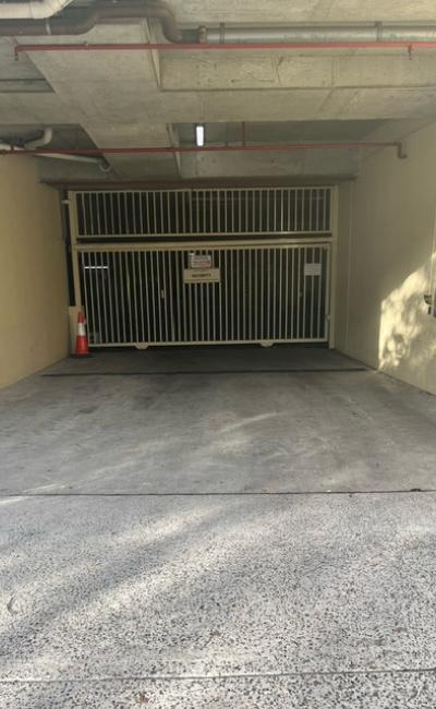 Wollstonecraft - Secure Undercover Parking Near Mater Hospital