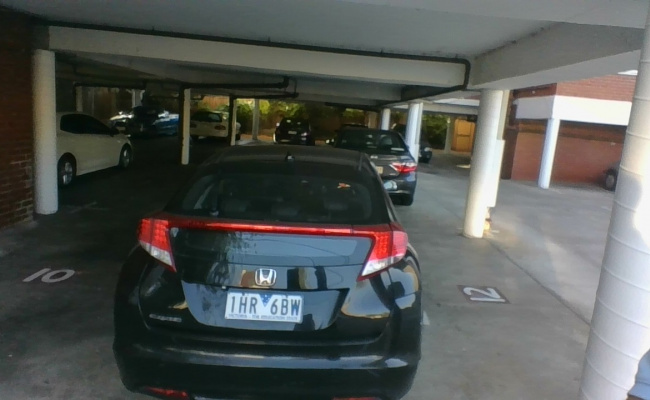 St Kilda - Great Undercover Parking Near Botanical Gardens