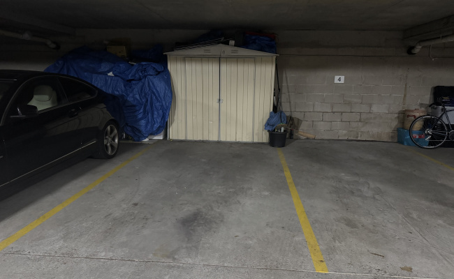 Convenient underground secure car spot near Erskineville station