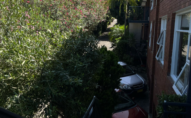 Car/bike Parking available in Freshwater