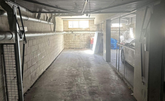 Parramatta 2 parking lots for price of 1, Secure, Convenient, close to Armani, Cheap, Large,Spacious