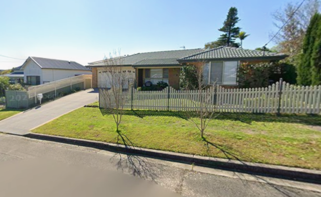Car space available in Speers Point 2284.