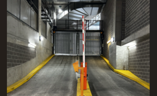 Parking space available (220 Spencer Street)