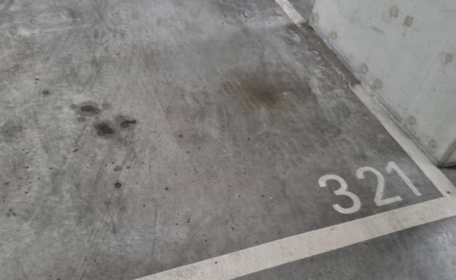 Great parking space near Southern Cross station, Marvel stadium, Flagstaff station and Redcross.