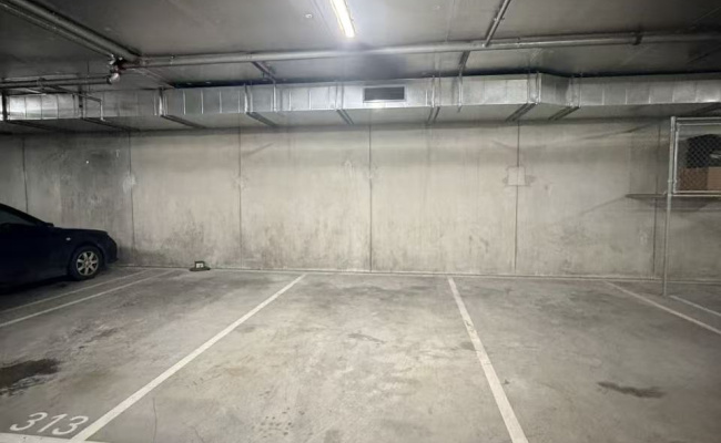 393 Spencer Street - Secure Indoor Car Park near Southern Cross Station