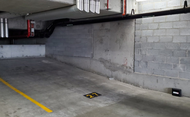 Secure Parking within 5 minutes walking to Bondi Junction Transit (Right Parking Space)