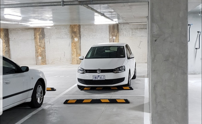Spacious indoor parking on st Kilda rd