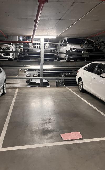 Great parking space in St Kilda close to Toorak Rd