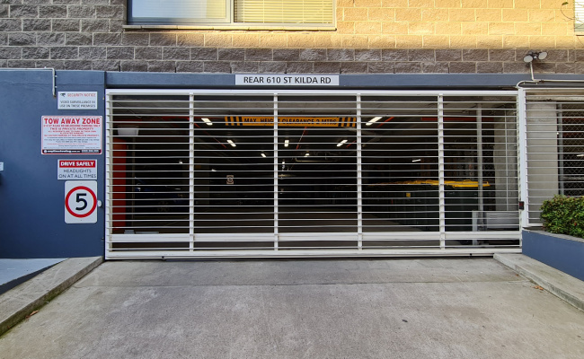 City Parking Space at St Kilda Road Boulevard