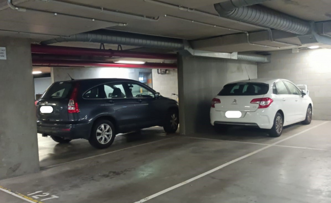 Cheap Secure Undercover Parking - Remote-Controlled Access 24/7