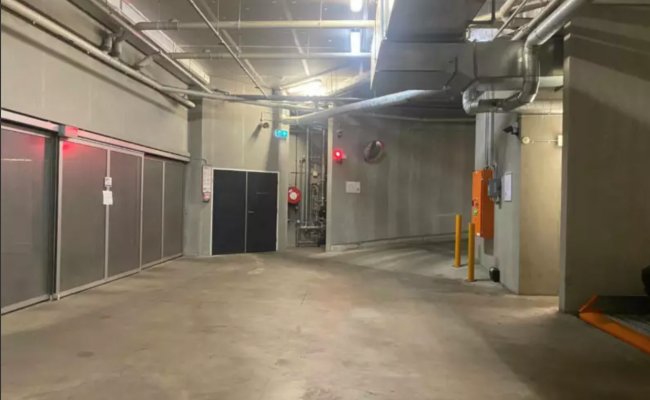 Melbourne - Secure Underground Parking near Tram Stop 22