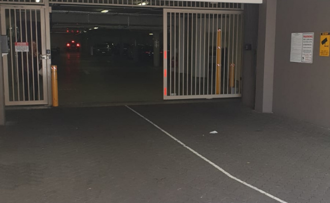 Pristine Parking Near Claremont Train line