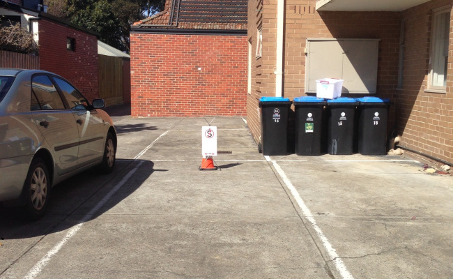 Malvern - Great Outdoor Parking to Cabrini Hospital and  Train Station