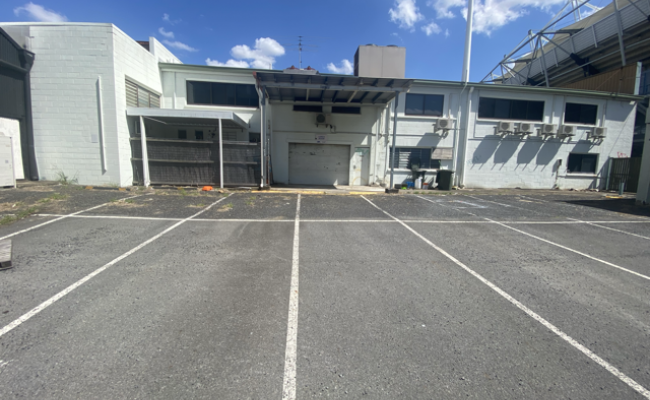 AFFORDABLE & CONVENIENT MONTHLY PARKING WOOLLOONGABBA