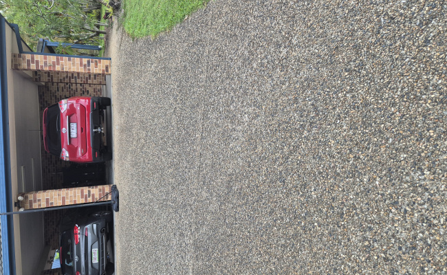Secure private parking driveway with access to urban amenities and all local transport and work