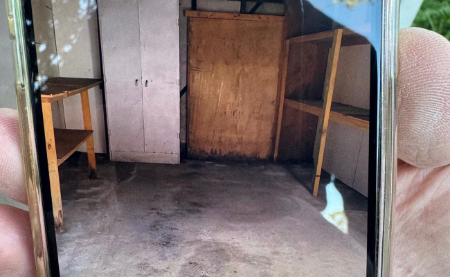 Excellent storage and parking, 2 single garages beside each other with rear lane access.  50m2