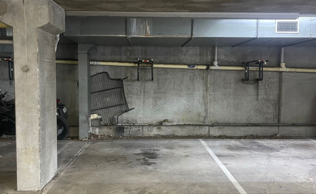 Perfect parking space near the National Gallery of Vic