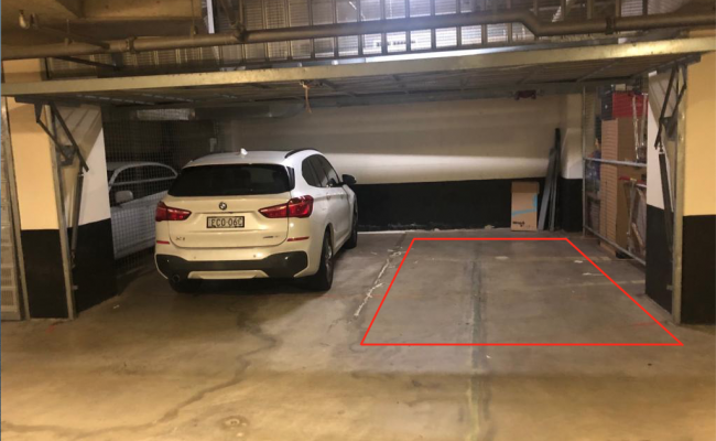Secure ground floor lock up garage in Sydney CBD (Close to Town Hall Square & Town Hall Station)