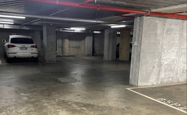 Fantastic Secure Parking at Sutherland Street