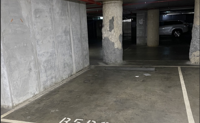 Fantastic Secure Parking at Sutherland Street